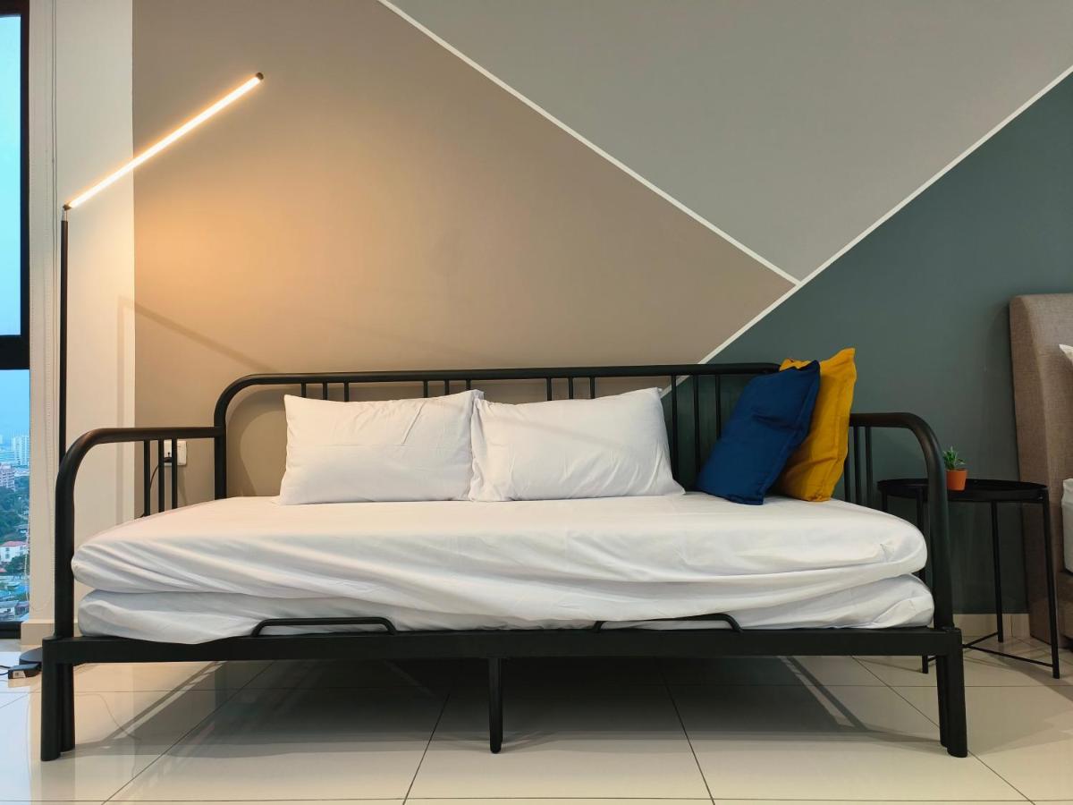 2Br Luxury Rooftop Swimming Pook Homestay@Georgetown@10Pax - 无敌美景两房民宿 Екстер'єр фото