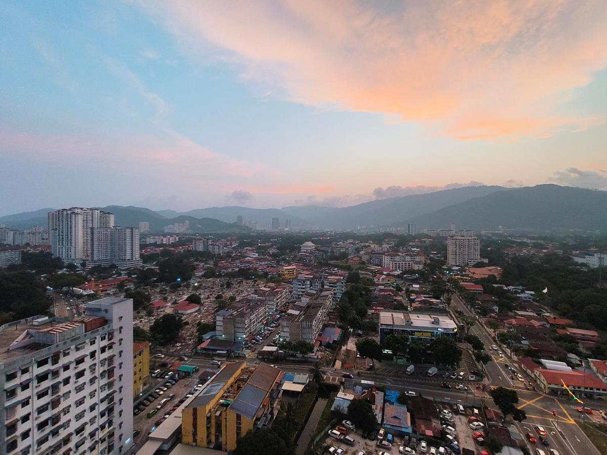 2Br Luxury Rooftop Swimming Pook Homestay@Georgetown@10Pax - 无敌美景两房民宿 Екстер'єр фото