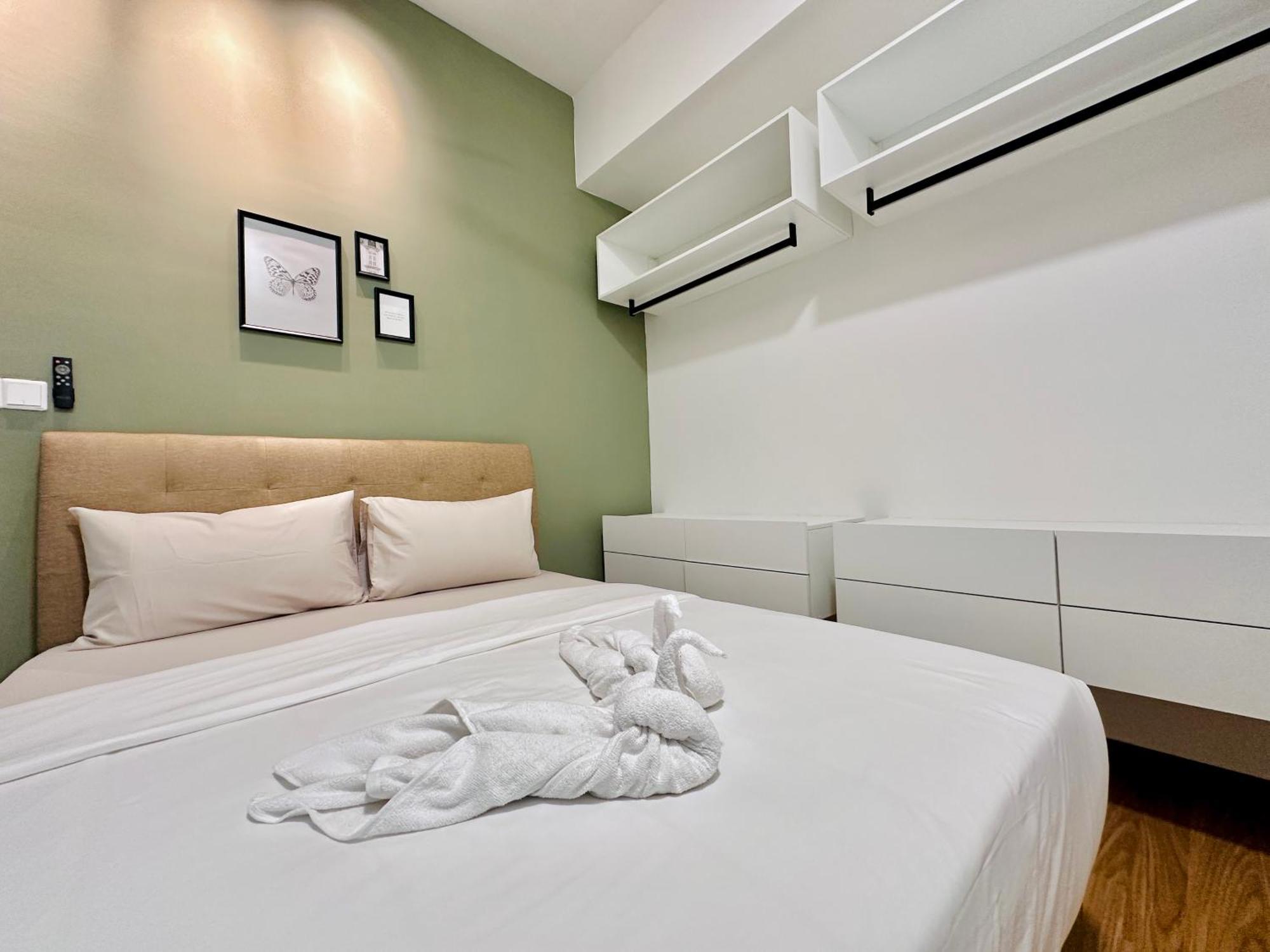2Br Luxury Rooftop Swimming Pook Homestay@Georgetown@10Pax - 无敌美景两房民宿 Екстер'єр фото