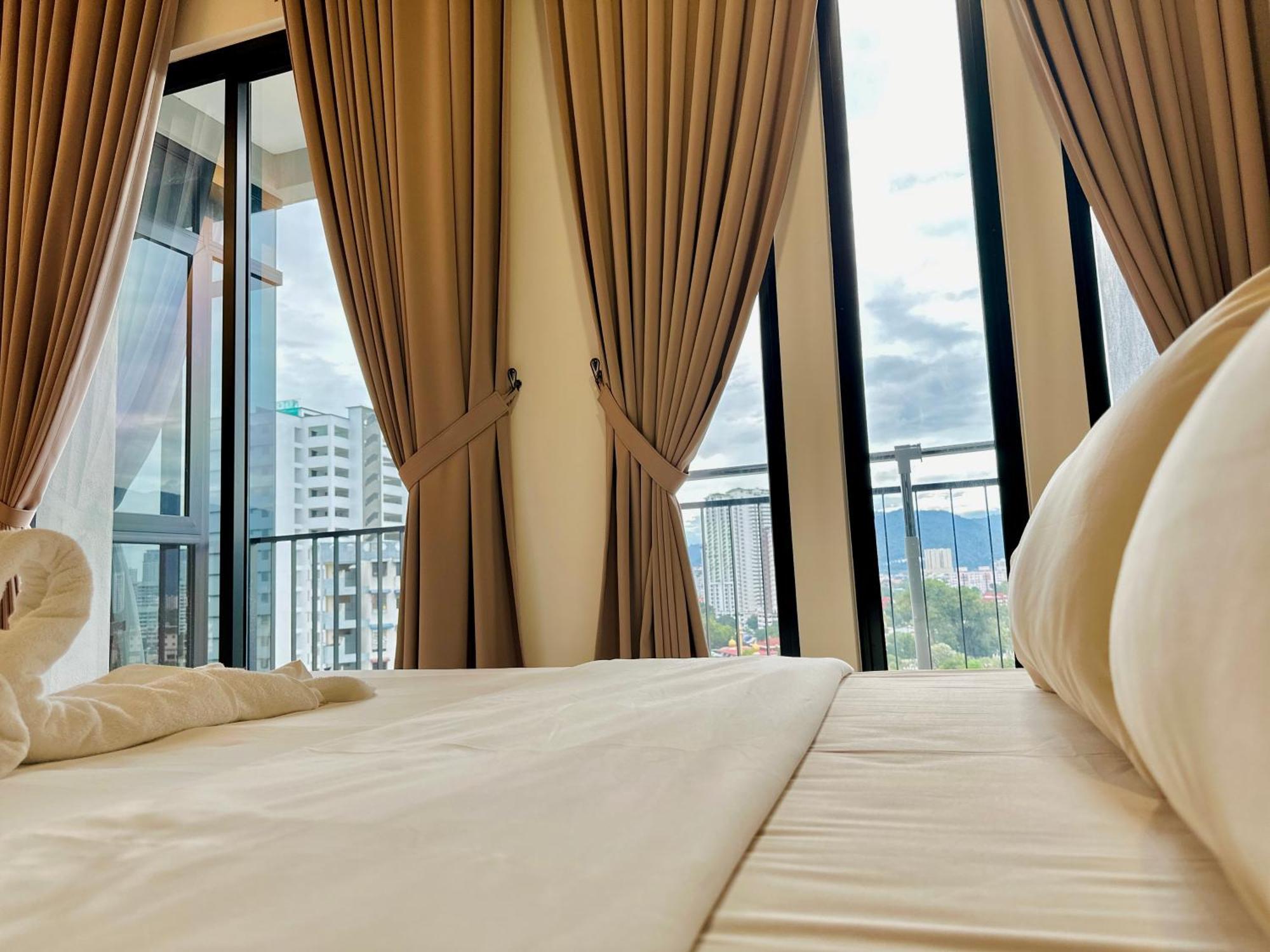 2Br Luxury Rooftop Swimming Pook Homestay@Georgetown@10Pax - 无敌美景两房民宿 Екстер'єр фото