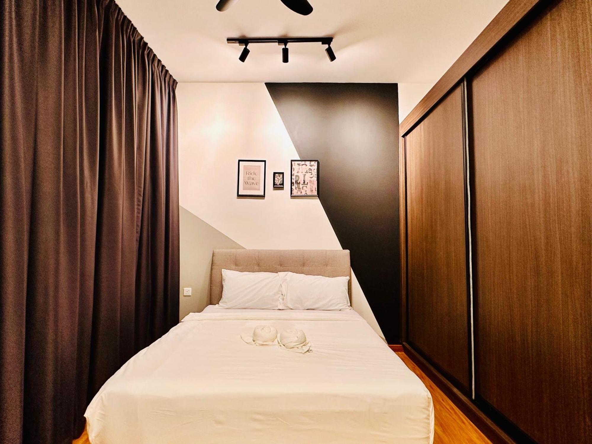 2Br Luxury Rooftop Swimming Pook Homestay@Georgetown@10Pax - 无敌美景两房民宿 Екстер'єр фото