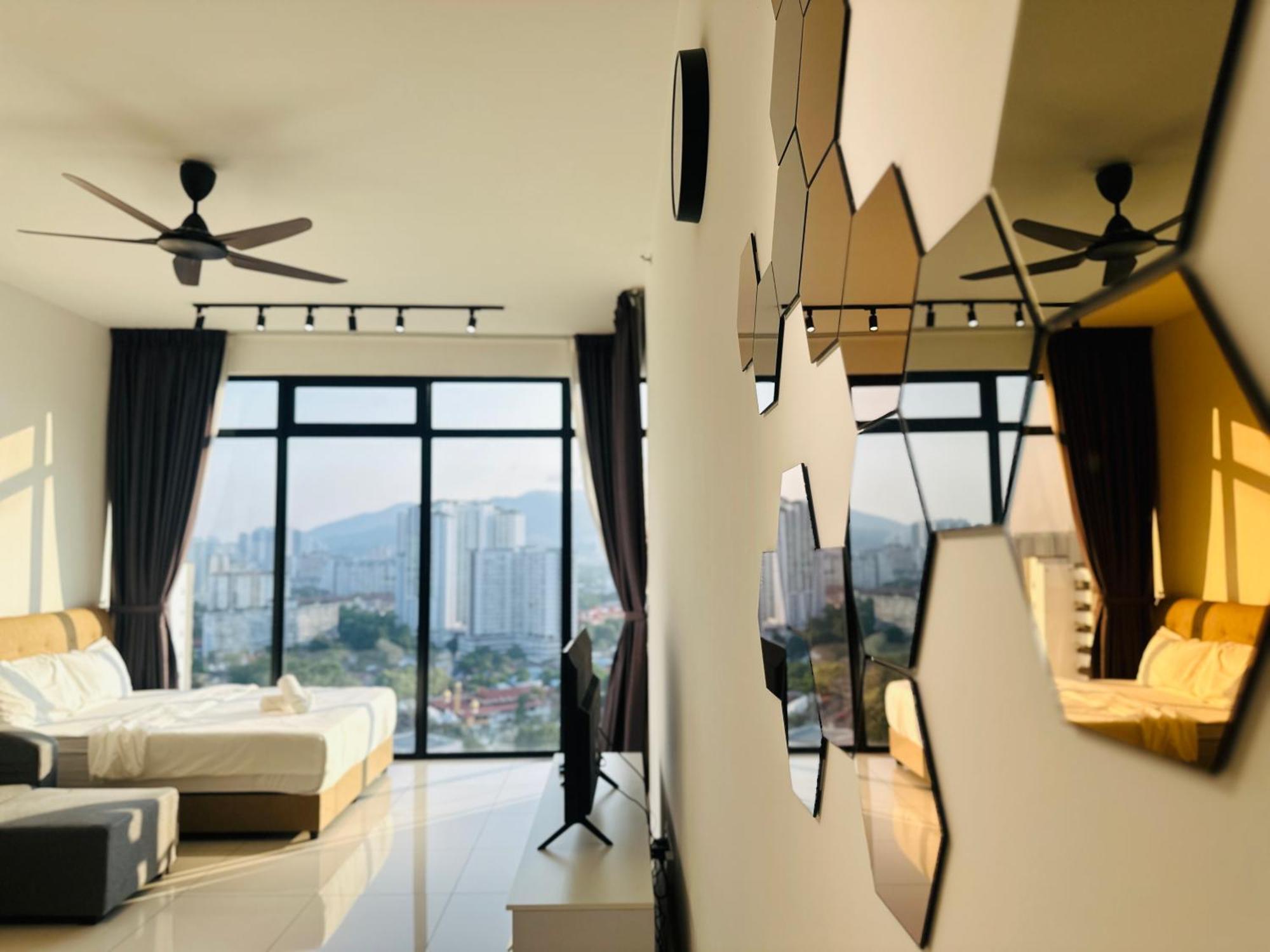 2Br Luxury Rooftop Swimming Pook Homestay@Georgetown@10Pax - 无敌美景两房民宿 Екстер'єр фото